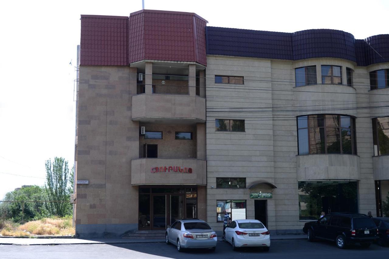Royal Plus Hotel Jerevan Exteriör bild