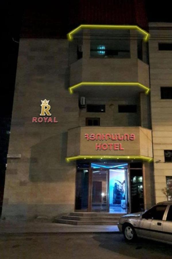Royal Plus Hotel Jerevan Exteriör bild